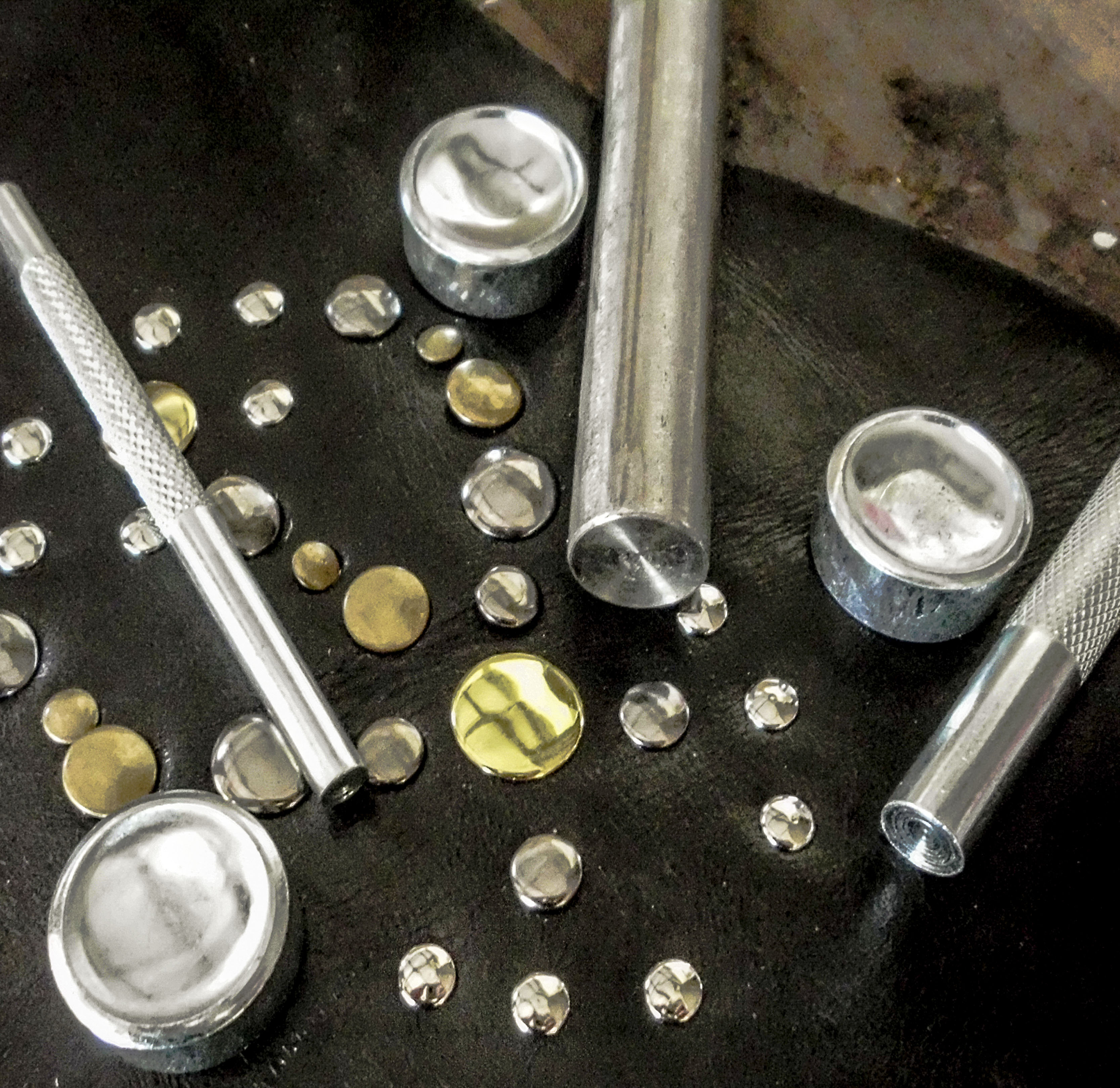 hand rivet setter