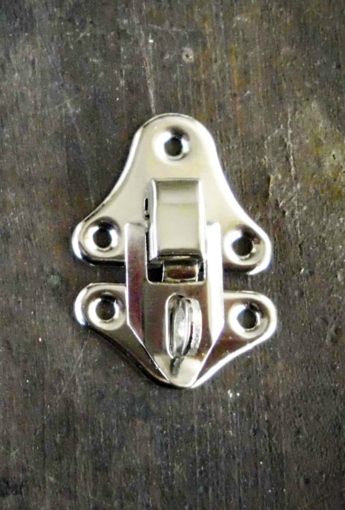 small Toggle Catch Silver 23x32mm for bags, small cases, boxes