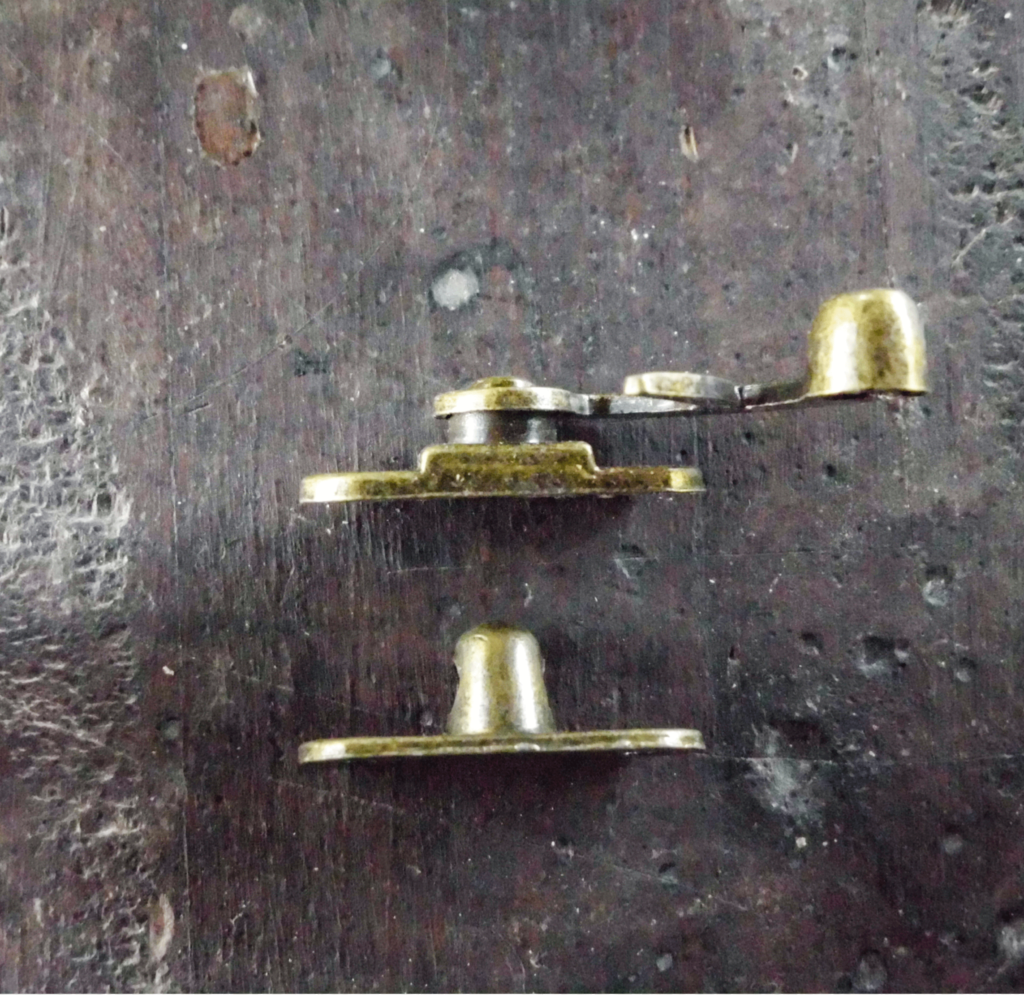 Solid Swing Catches Antique Brass 2 sizes, for boxes, bags and purses