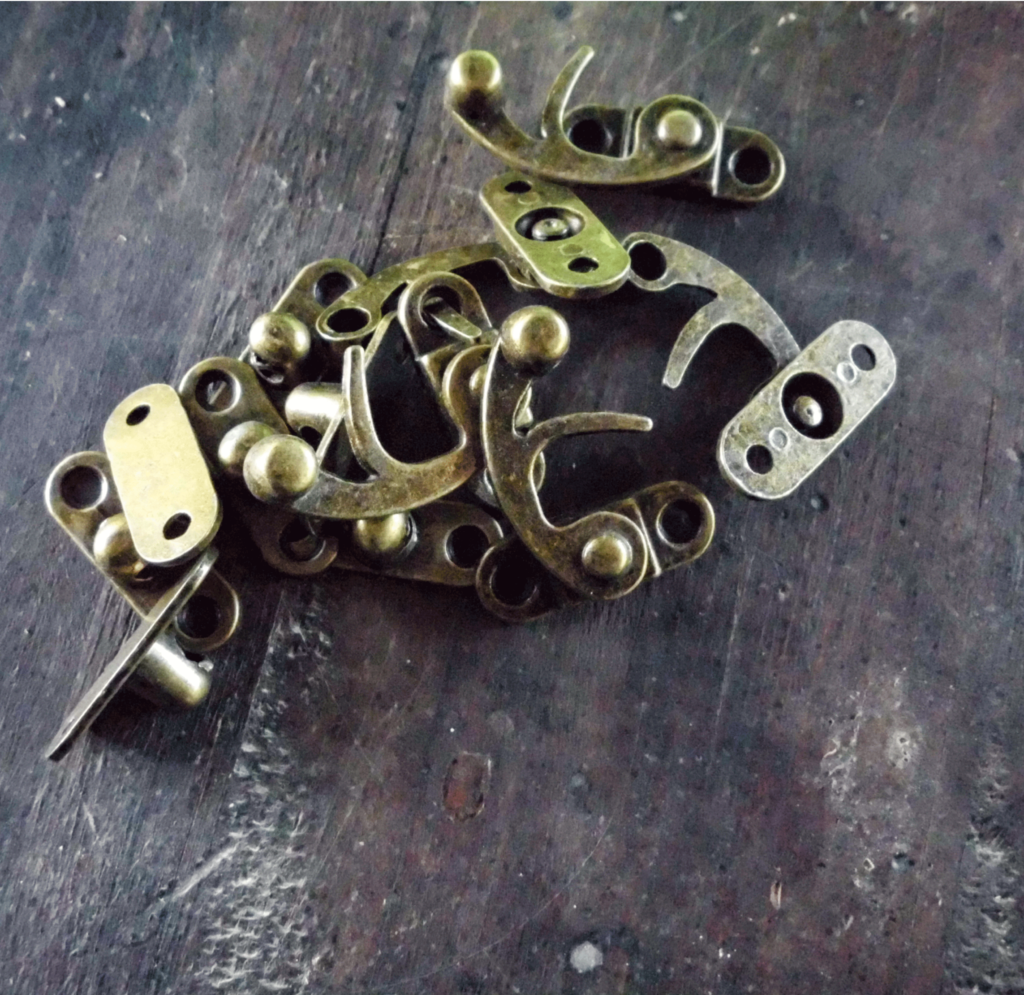 Solid Swing Catches Antique Brass 2 sizes, for boxes, bags and purses