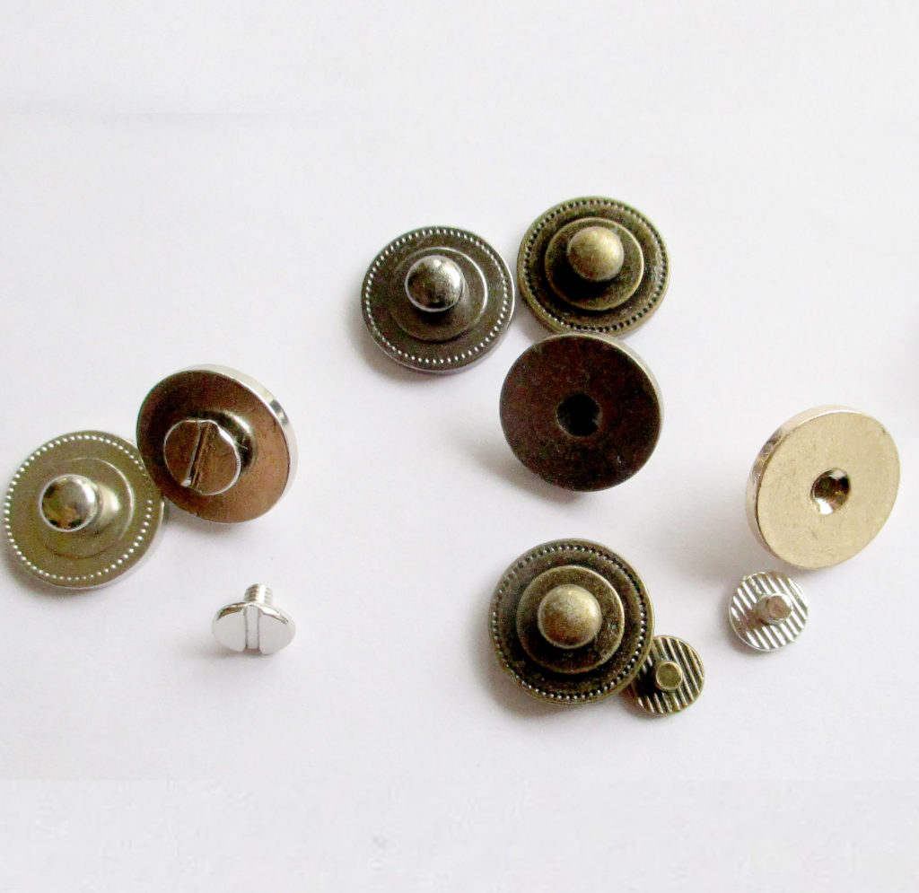 Spot Button Chicago Screw