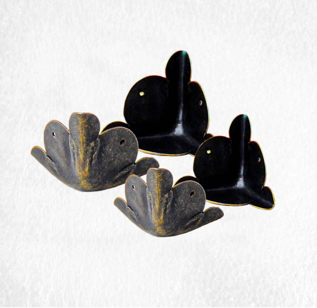 Sizes: 23mm x 34mm, 30mm x 42mm