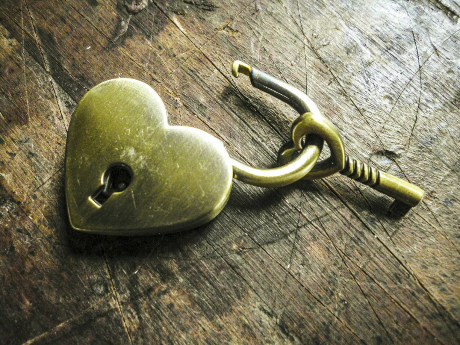 Brass Heart lock & Key set, a keepsake can be engraved – Jasz-it-up ...